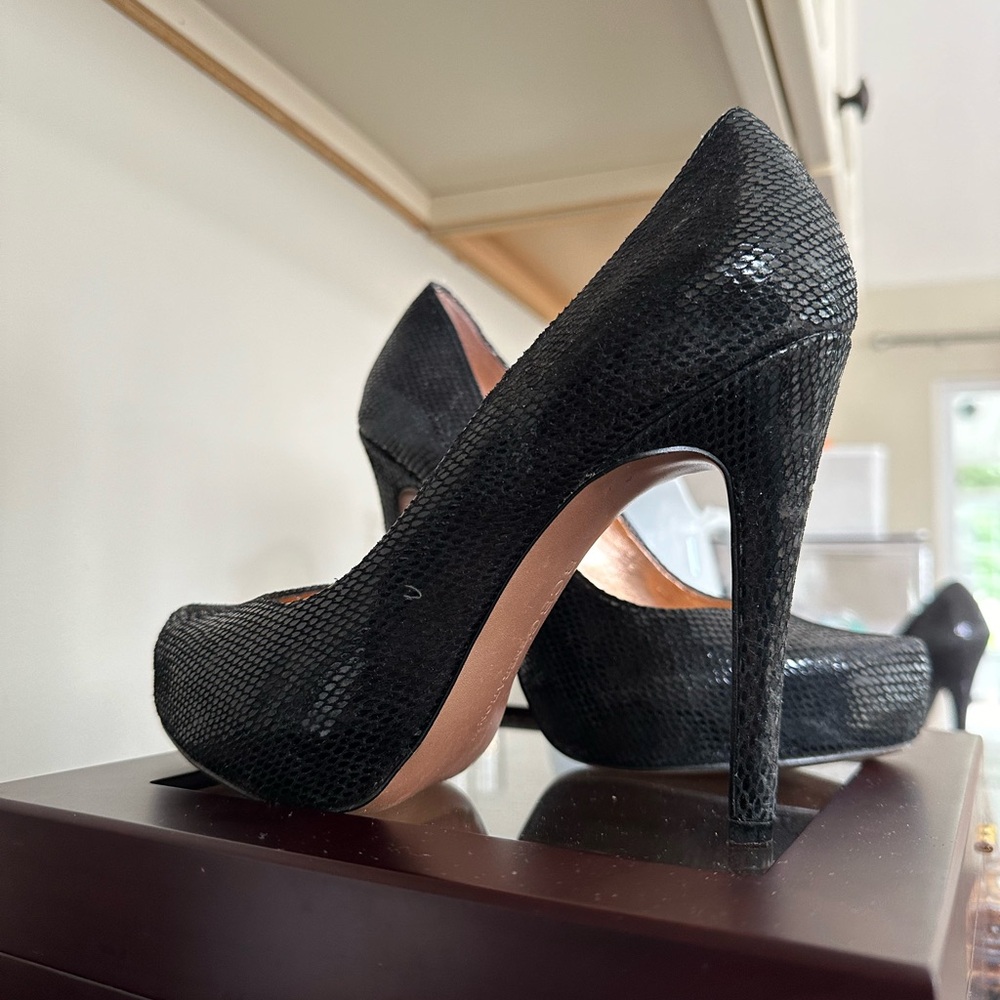 BCBG black heels size 6.5